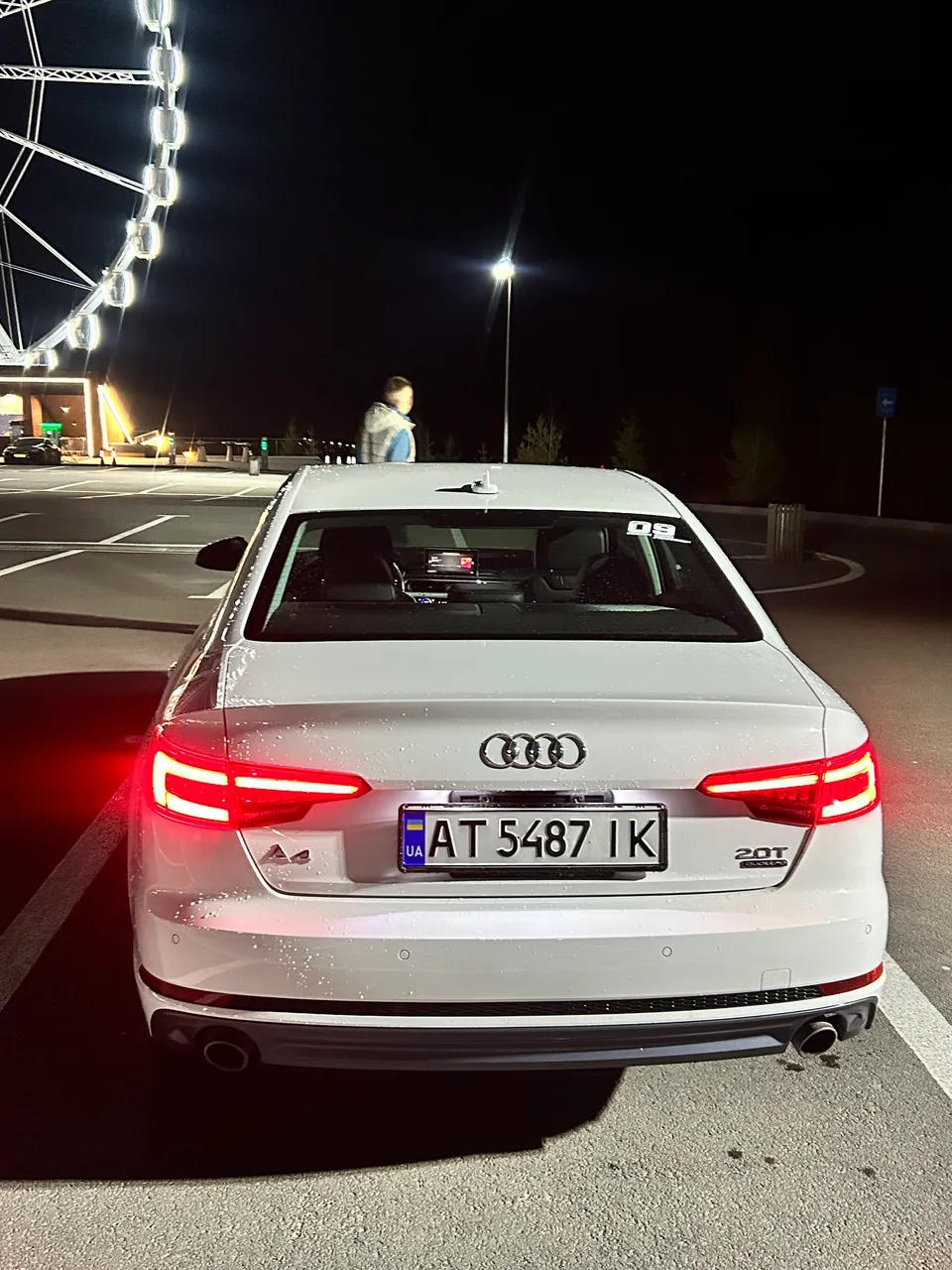 Audi A4 - фото 5