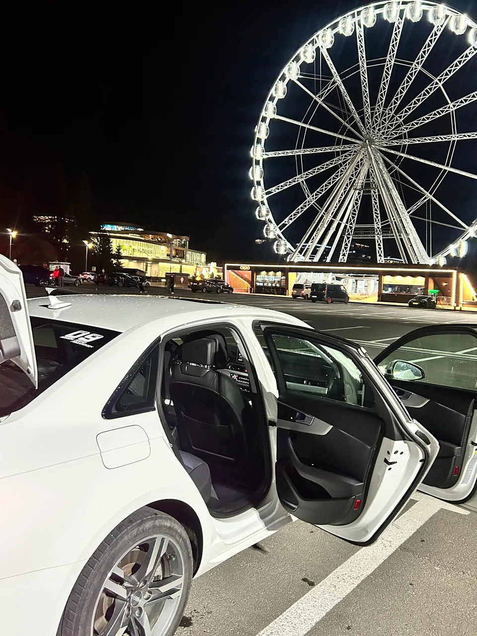 Audi A4 - фото 20