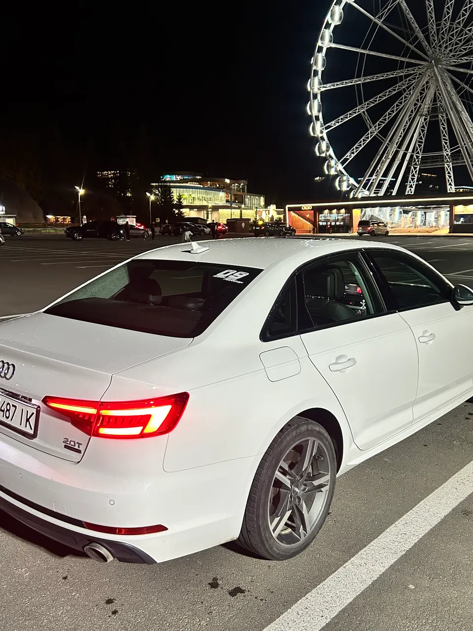 Audi A4 - фото 6