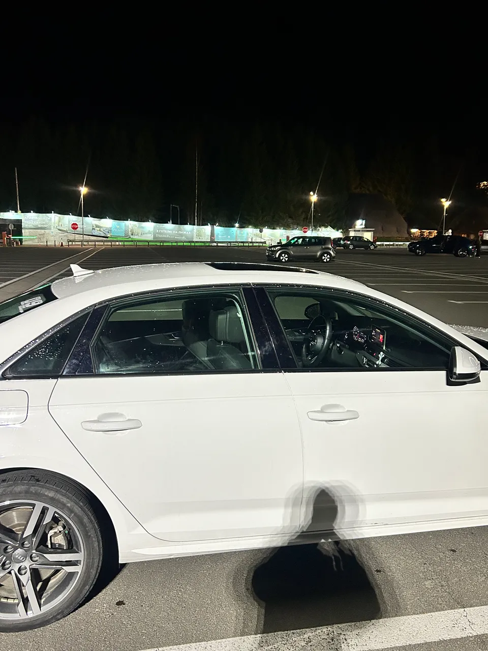 Audi A4 - фото 7