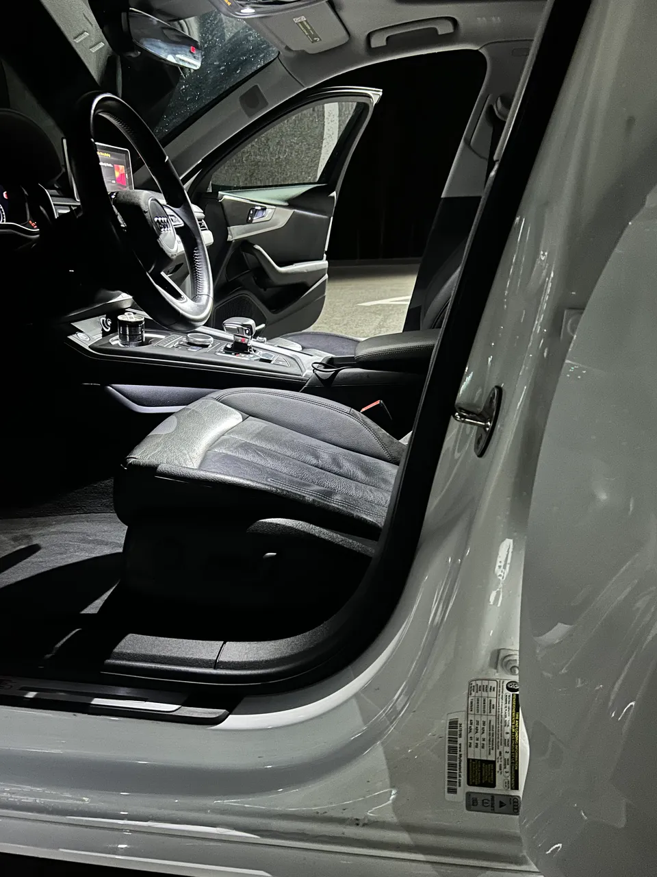 Audi A4 - фото 28