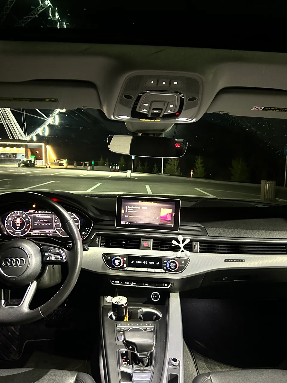 Audi A4 - фото 14