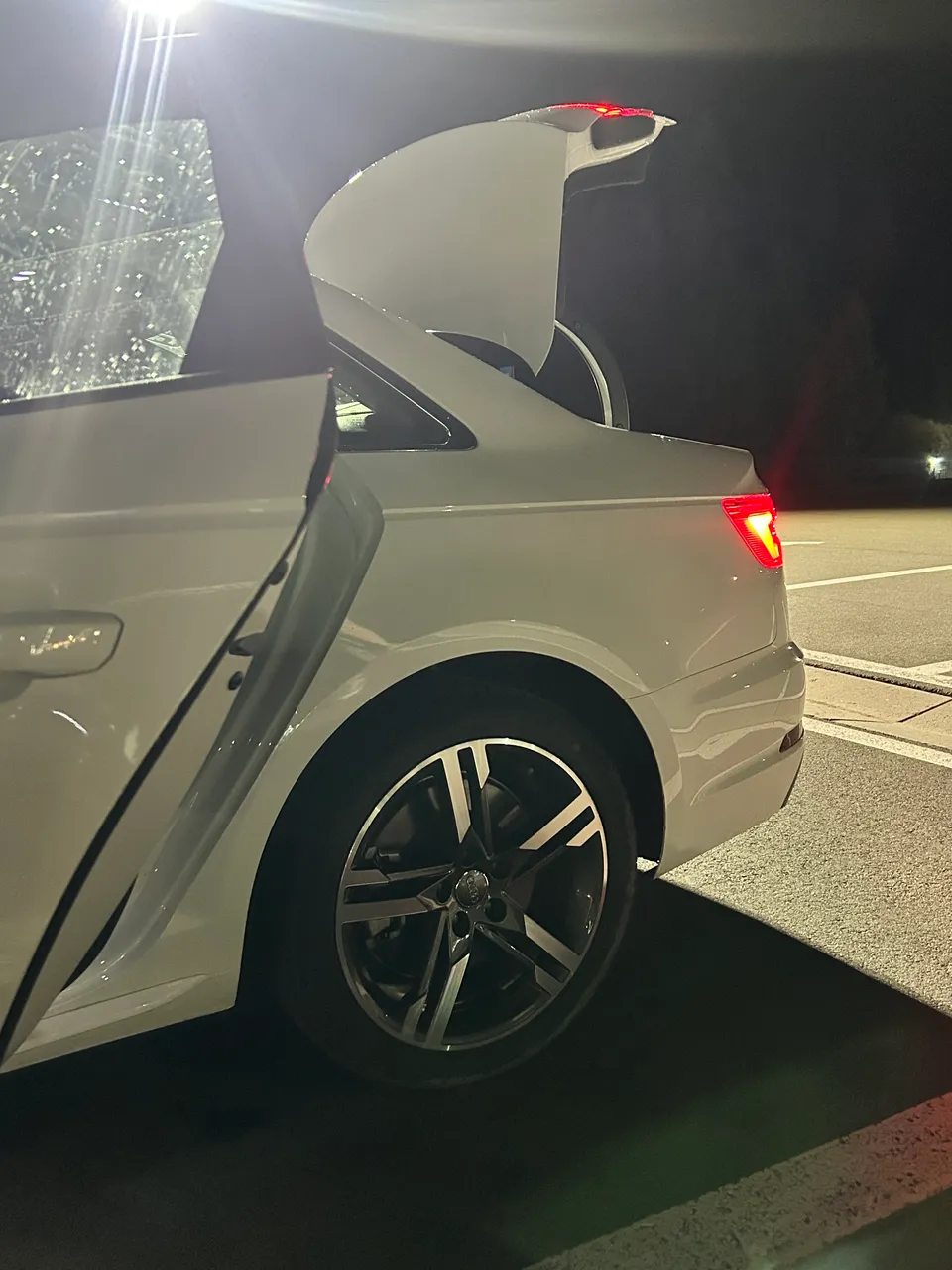 Audi A4 - фото 24