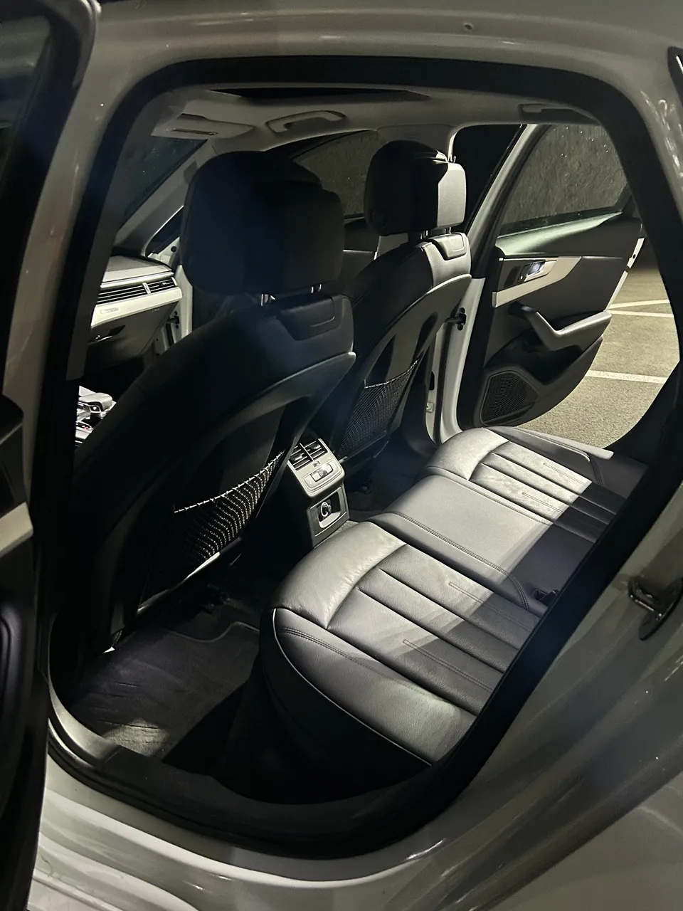 Audi A4 - фото 10