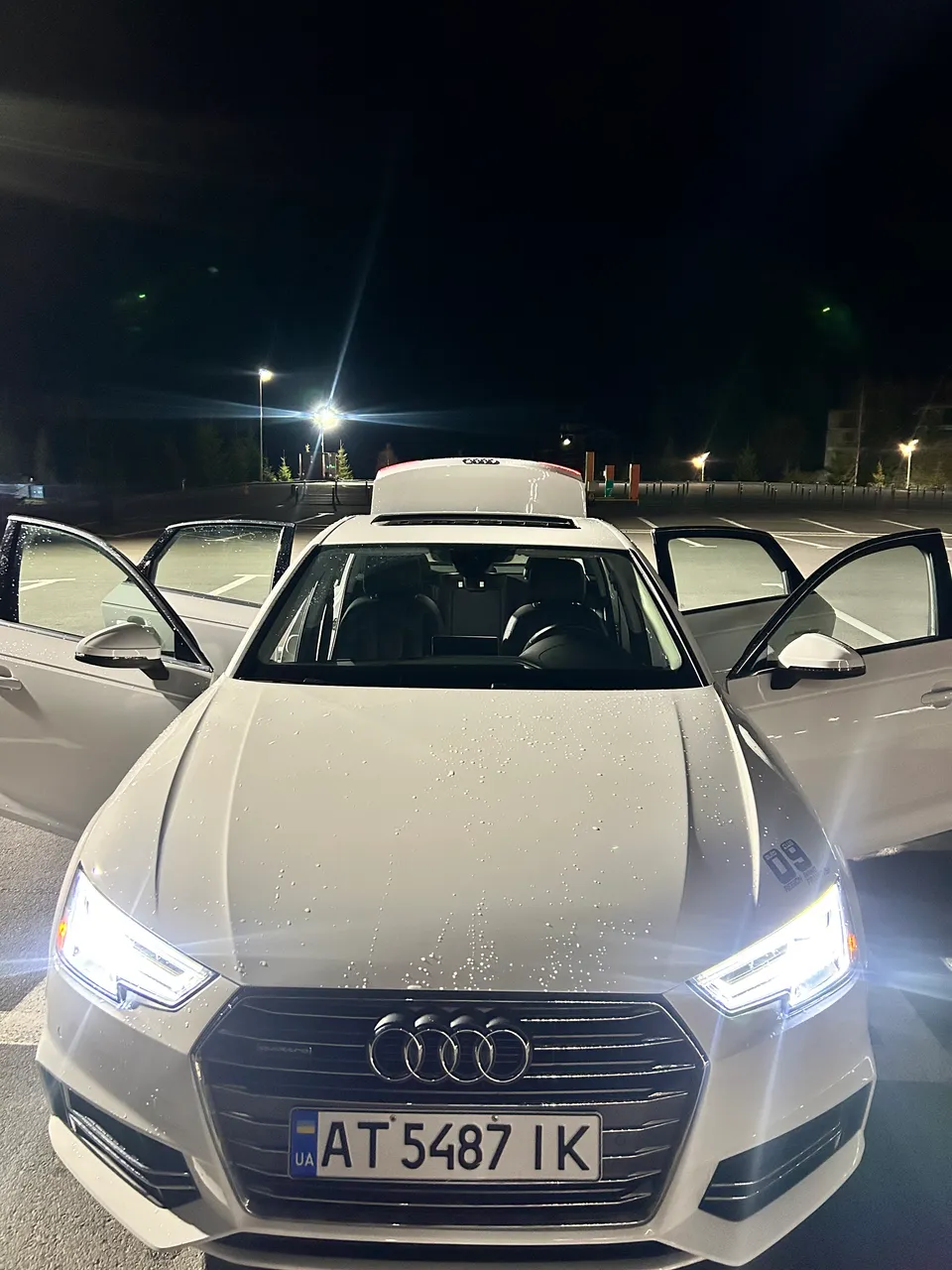 Audi A4 - фото 32