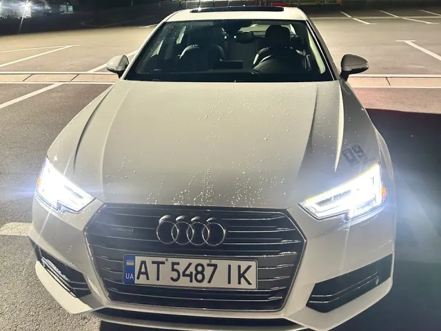 Audi A4 - фото 1
