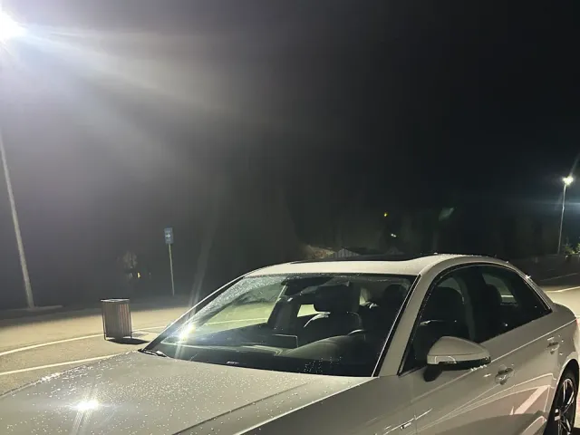 Audi A4 - фото 2