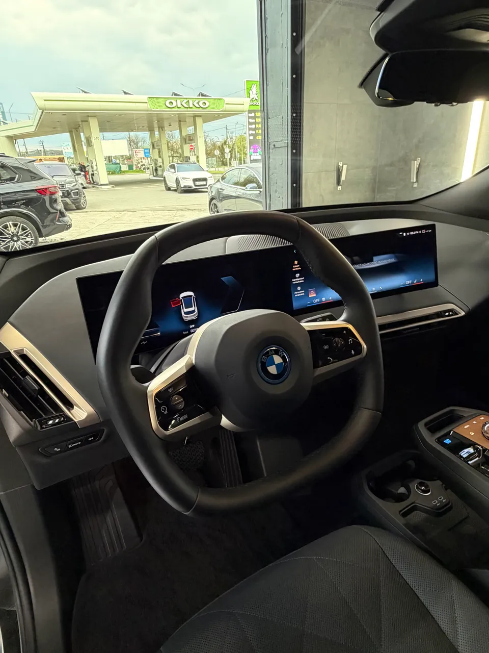 BMW iX - фото 14