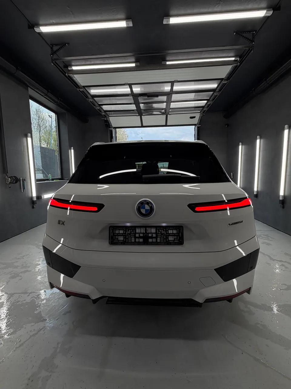 BMW iX - фото 12