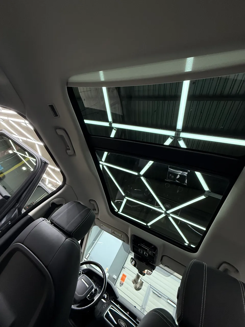 Land Rover Range Rover Velar - фото 12