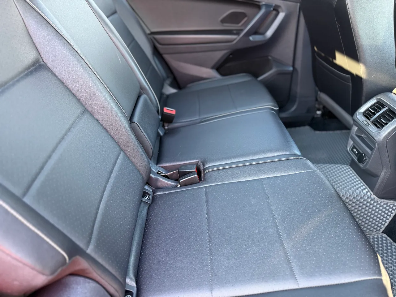 Volkswagen Tiguan - фото 10