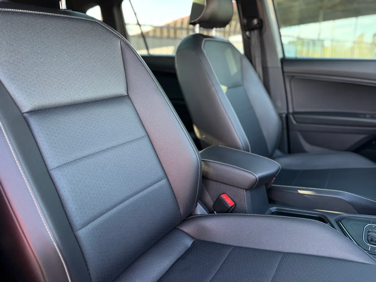 Volkswagen Tiguan - фото 8