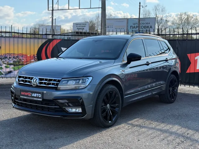 Volkswagen Tiguan - фото 1