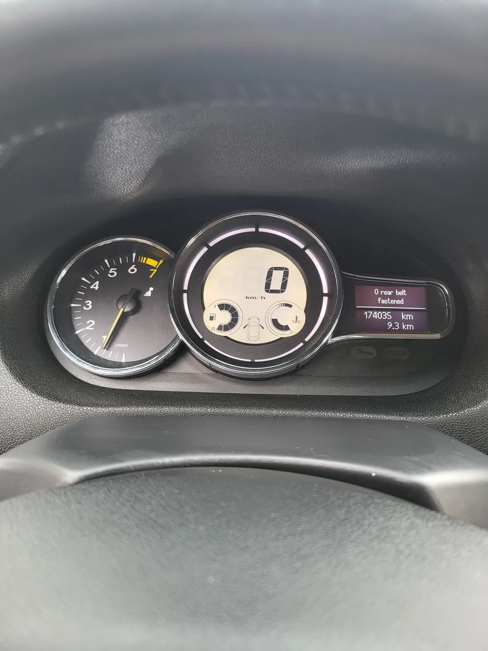 Renault Megane - фото 8