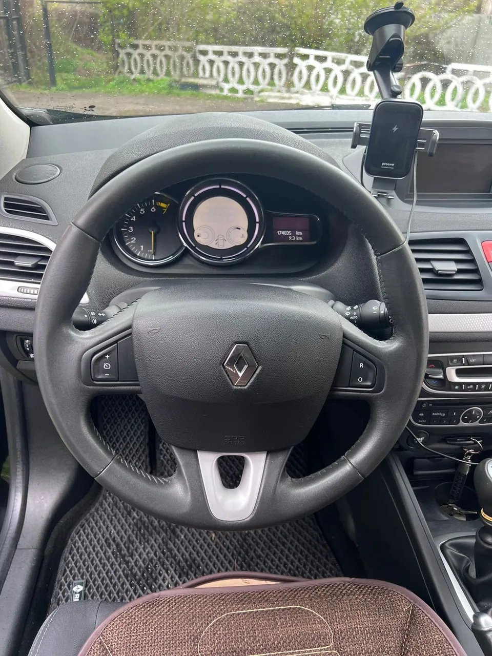 Renault Megane - фото 12