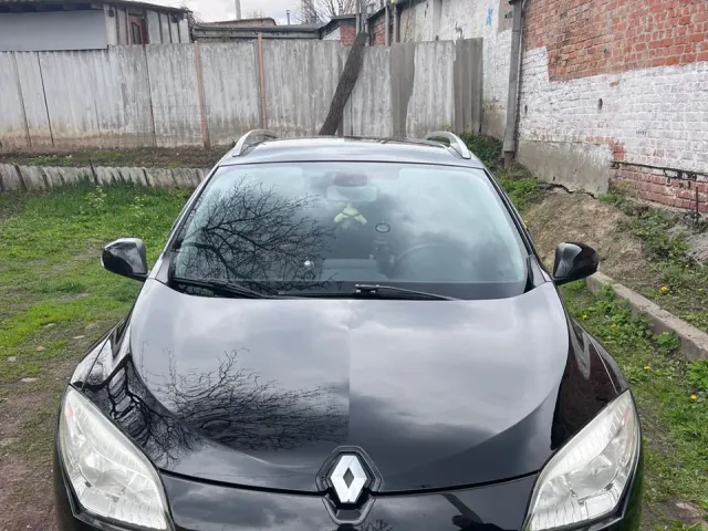 Renault Megane - фото 1