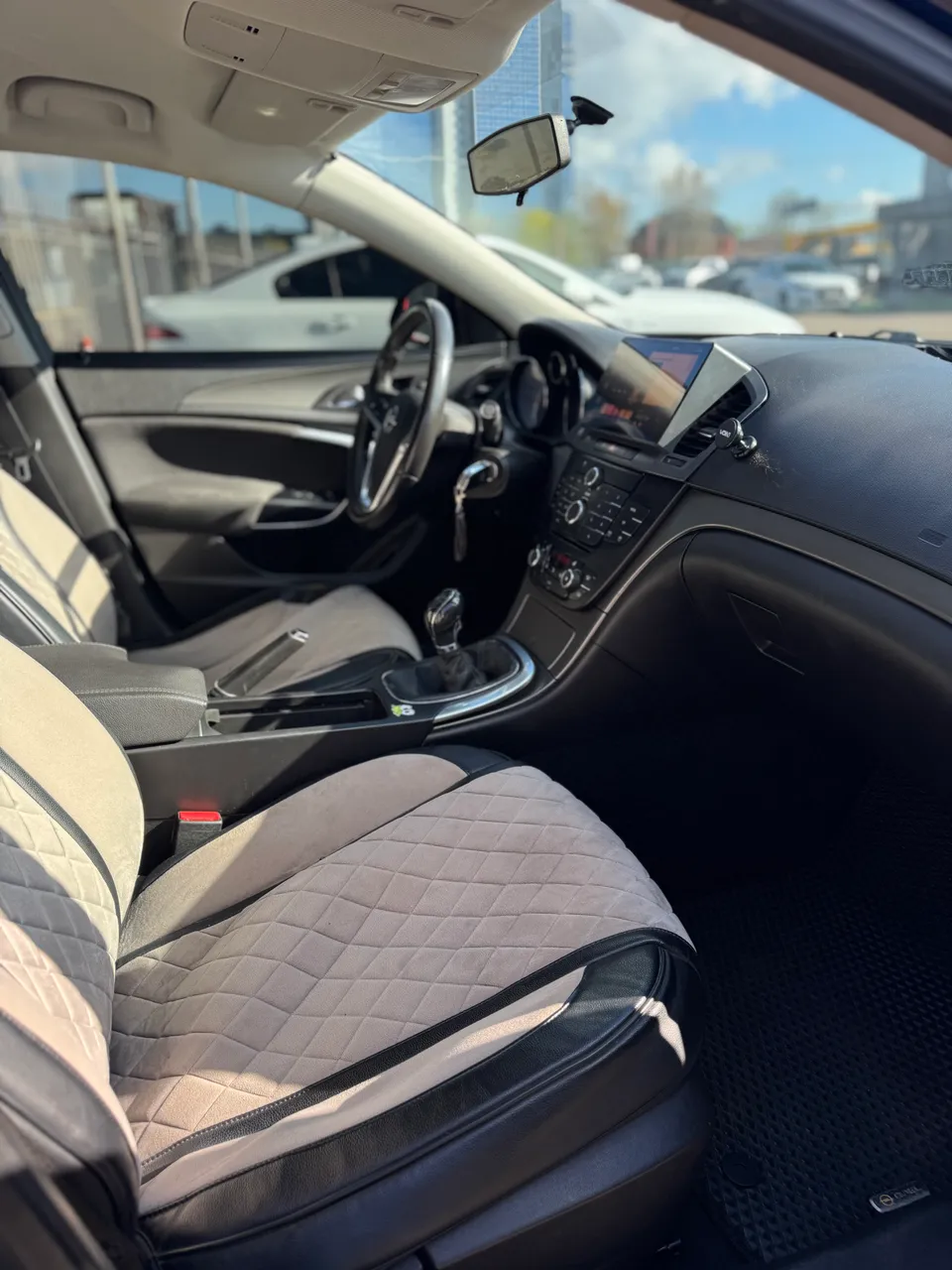 Opel Insignia - фото 17