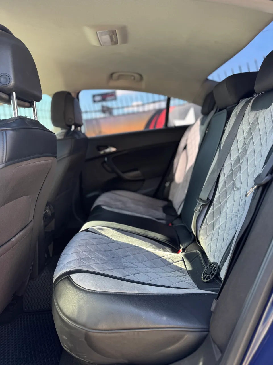 Opel Insignia - фото 10