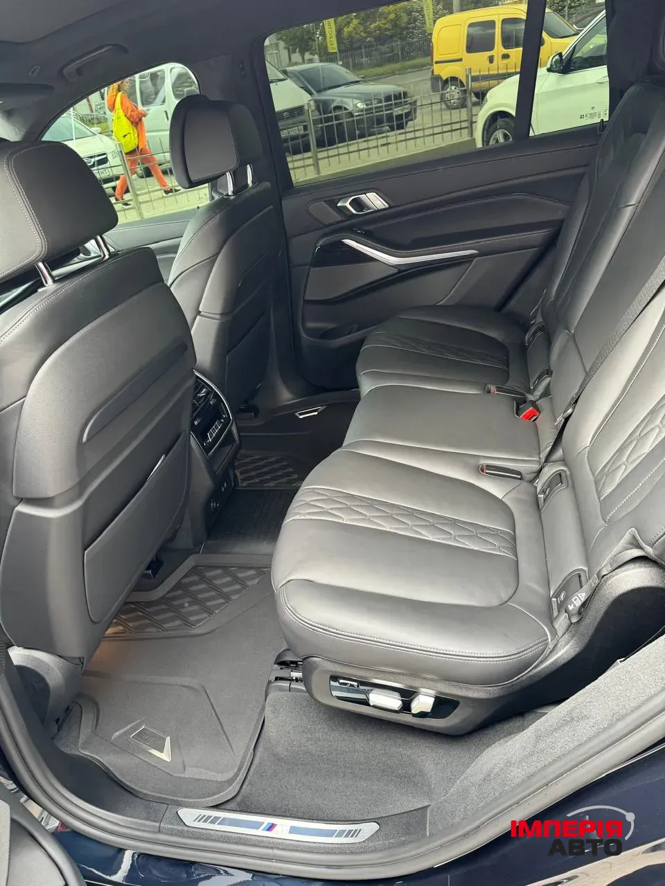 BMW X7 - фото 7