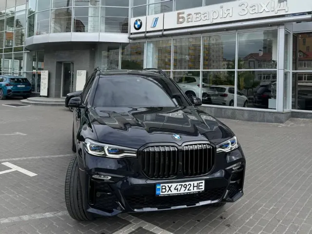 BMW X7 - фото 2