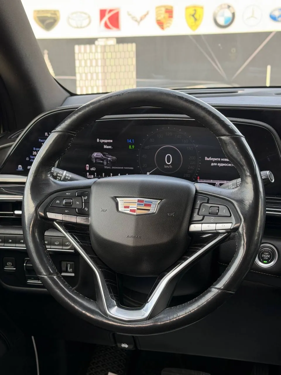 Cadillac Escalade - фото 11