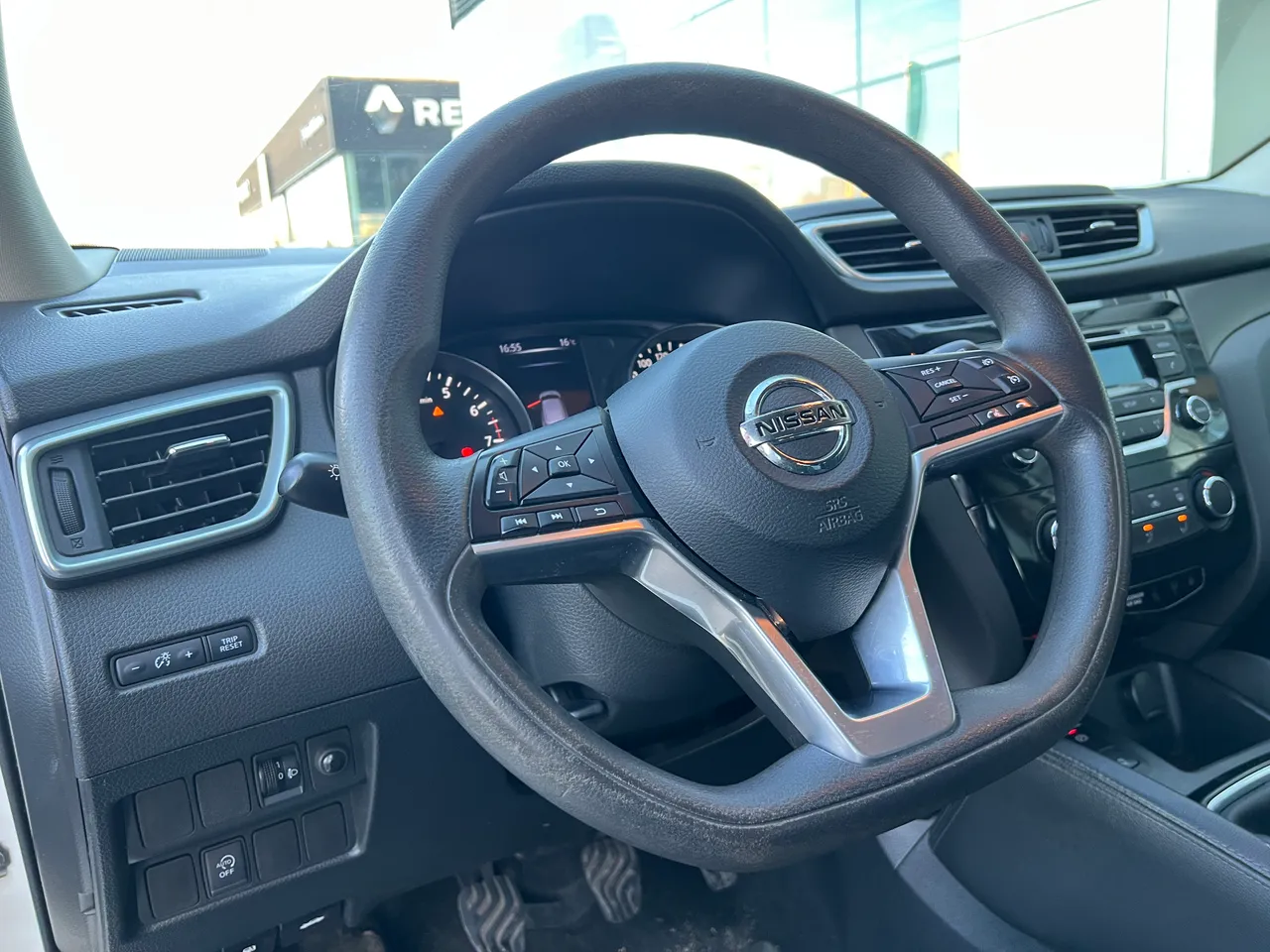 Nissan Qashqai - фото 12