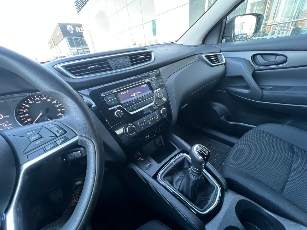 Nissan Qashqai - фото 25