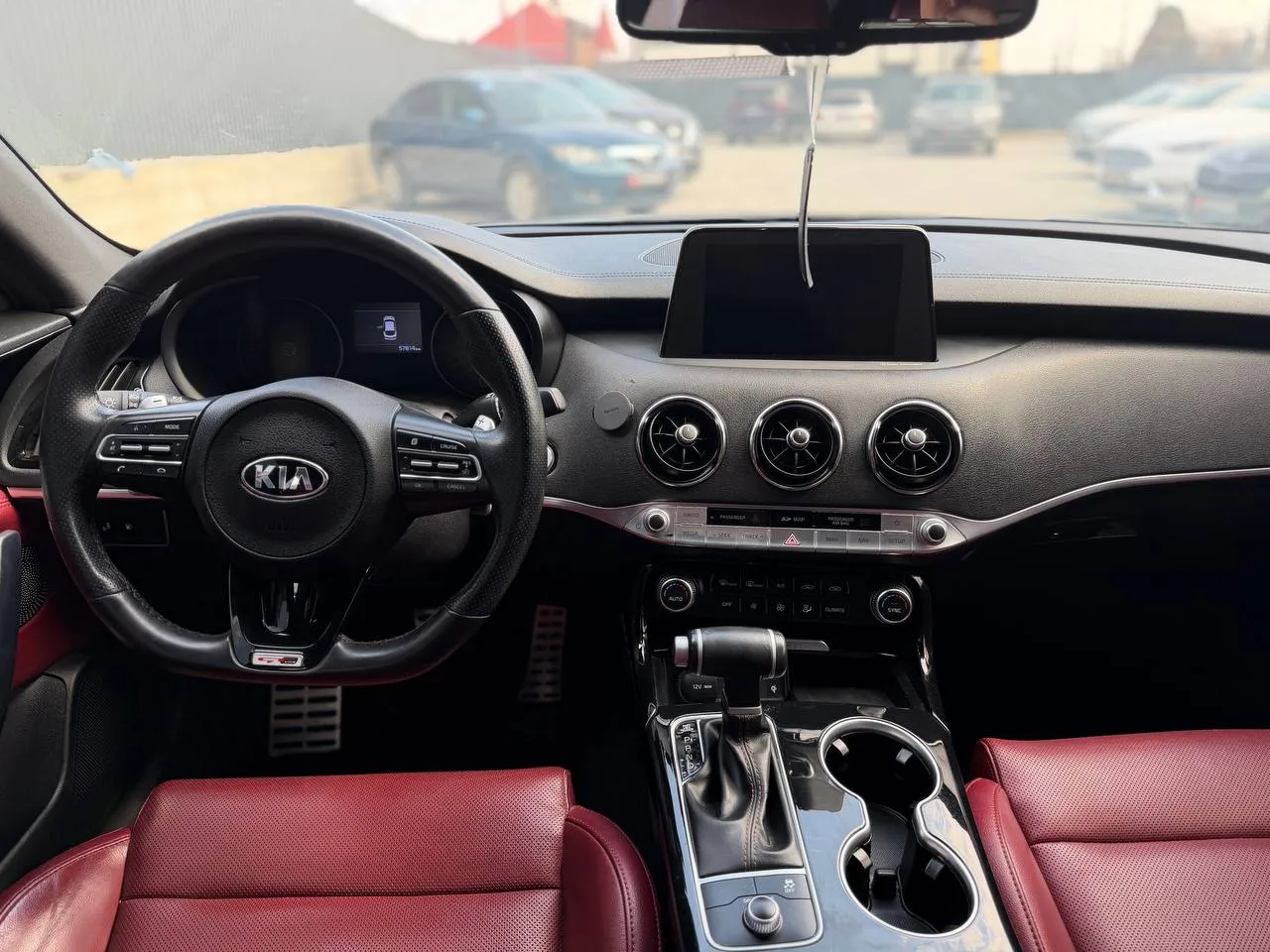 Kia Stinger - фото 8