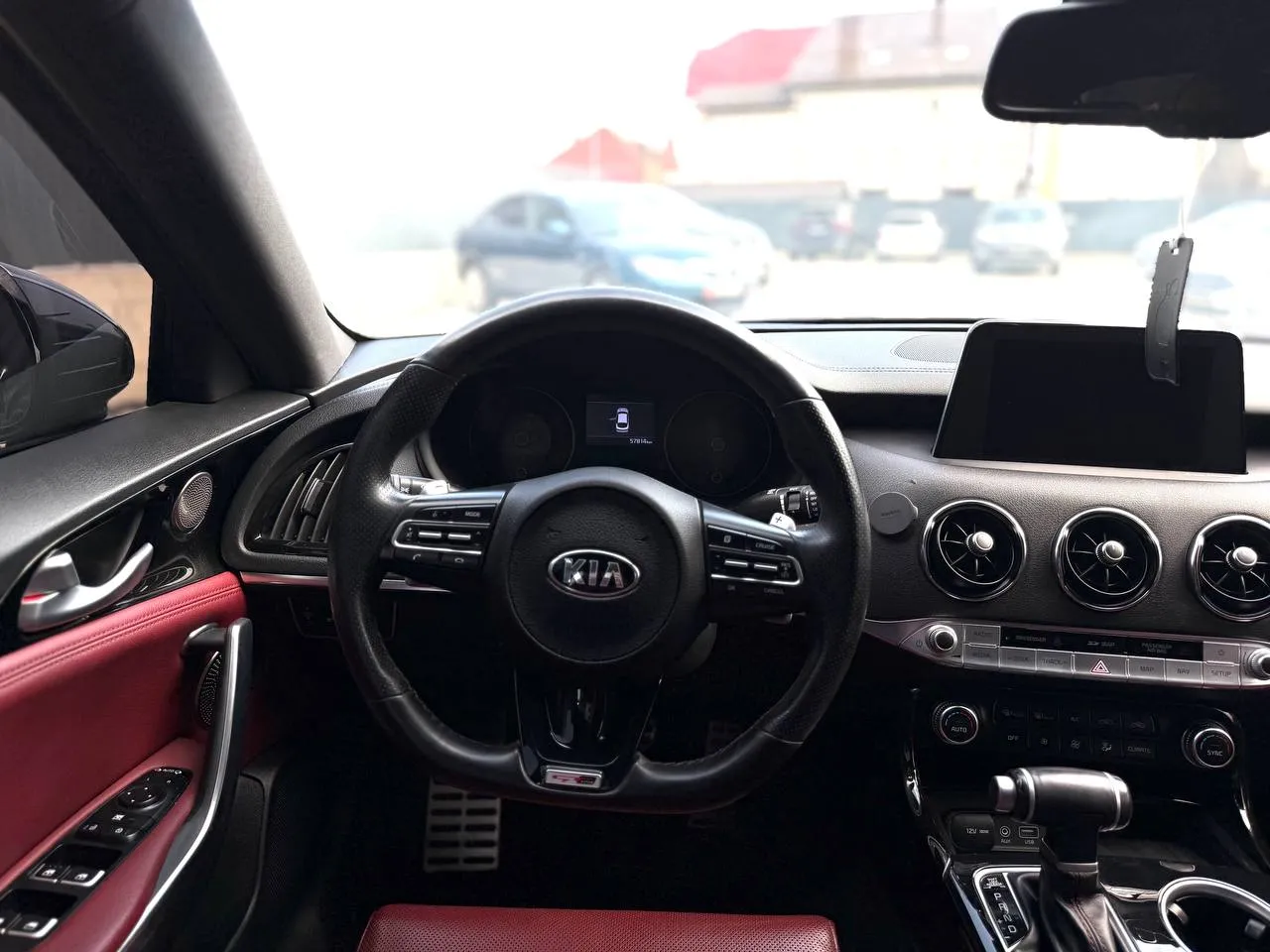 Kia Stinger - фото 10