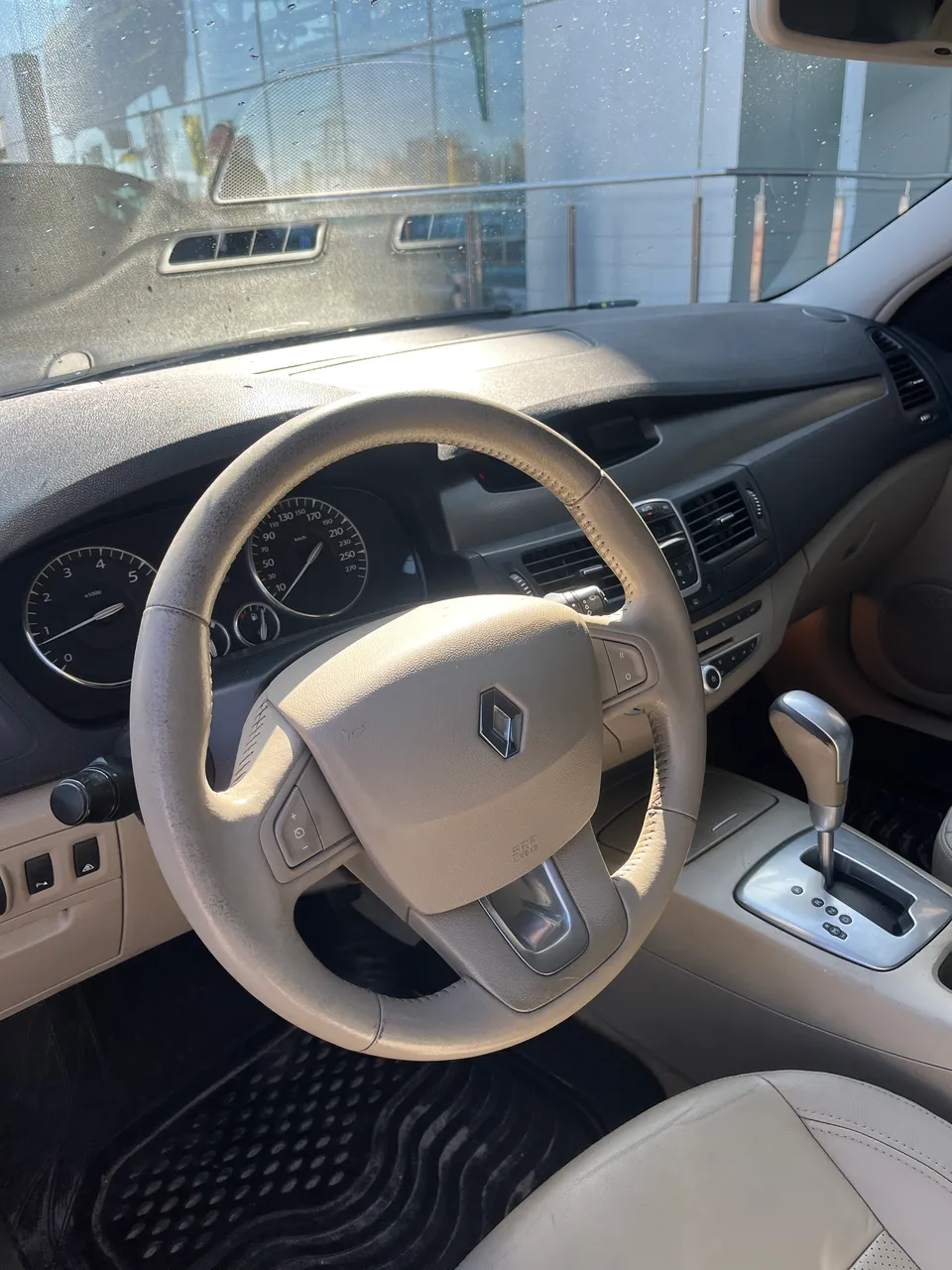 Renault Laguna - фото 17