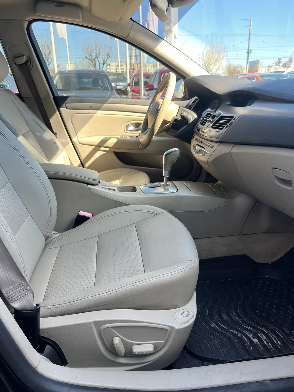 Renault Laguna - фото 15