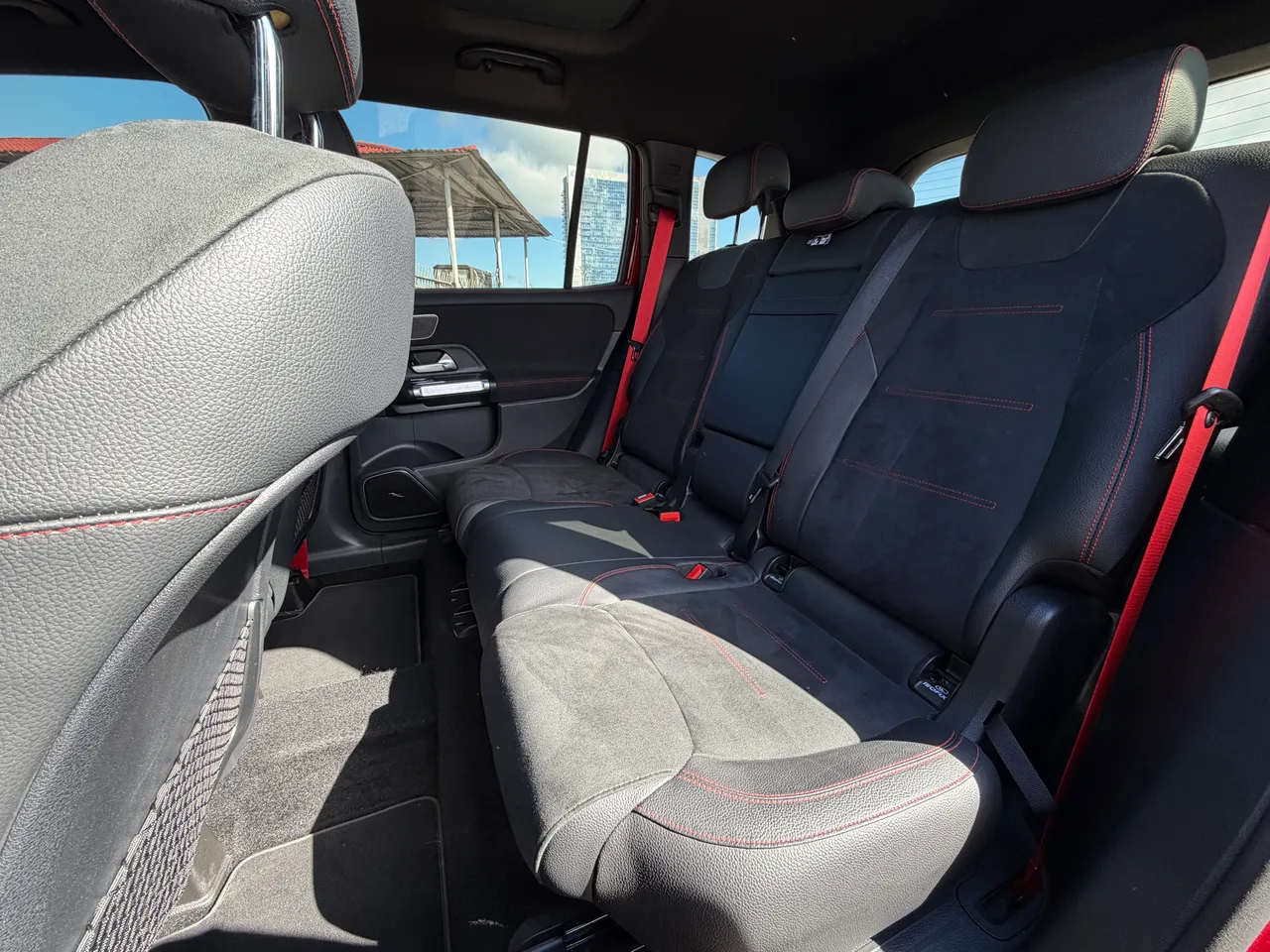 Mercedes-Benz GLB AMG - фото 3