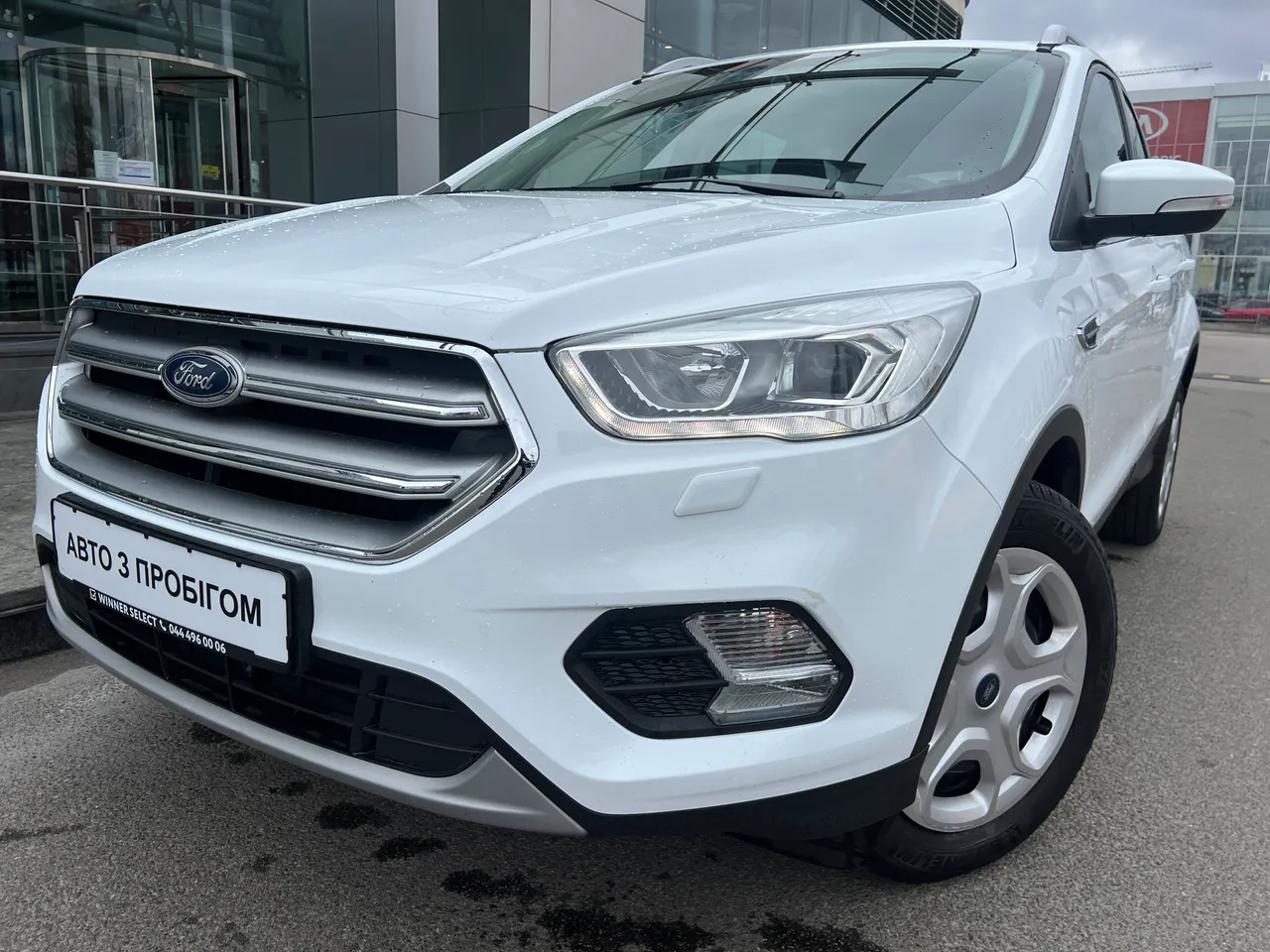 Ford Kuga - фото 1