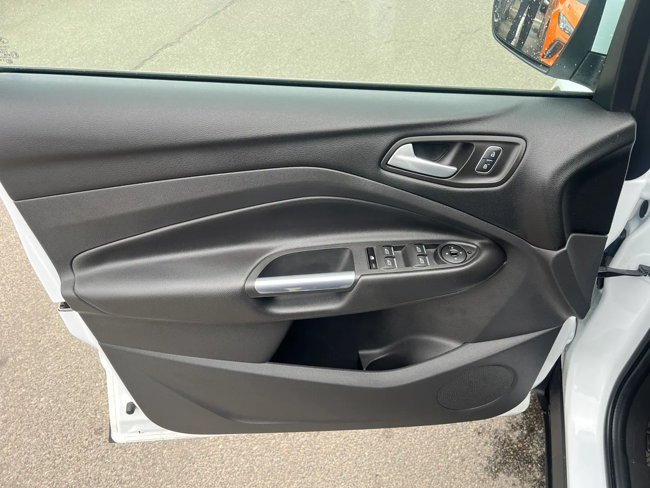 Ford Kuga - фото 11