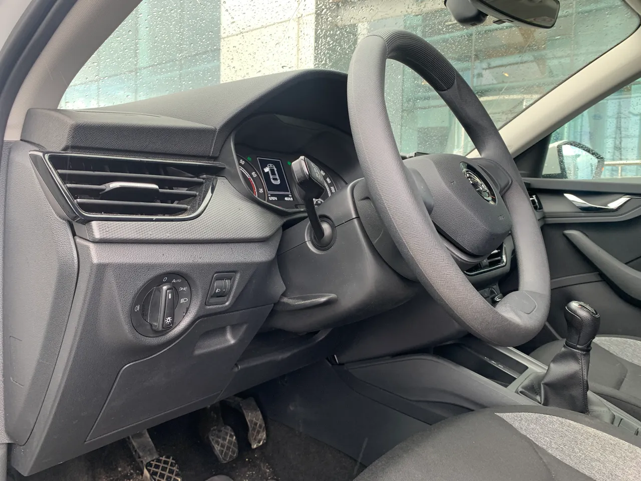 Skoda Scala - фото 12