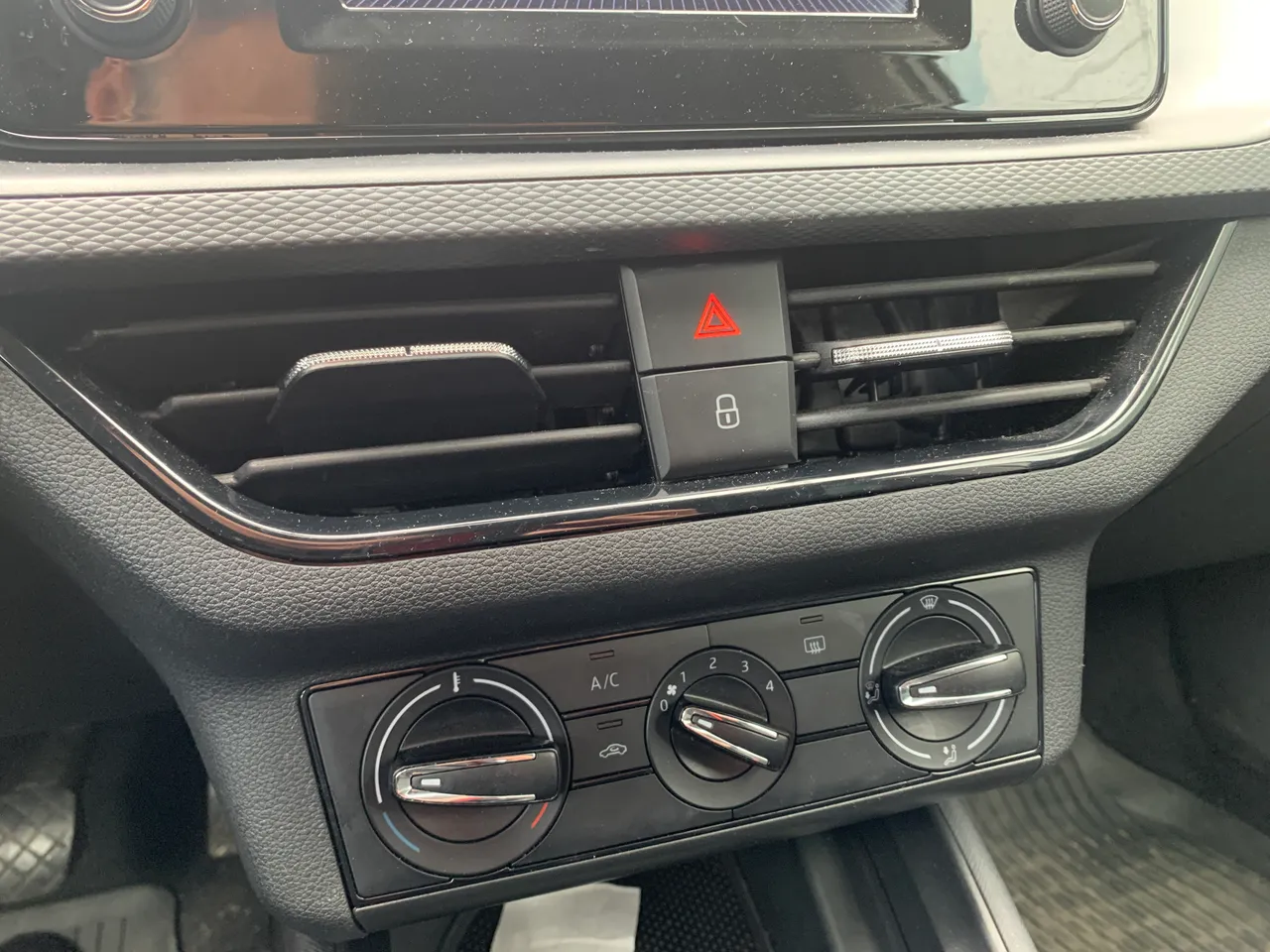 Skoda Scala - фото 17