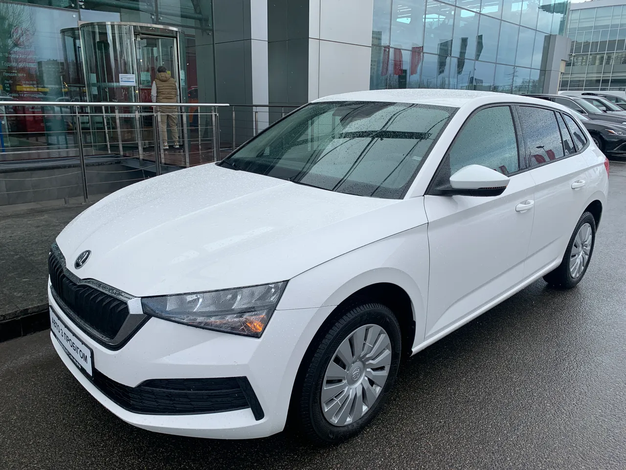 Skoda Scala - фото 2