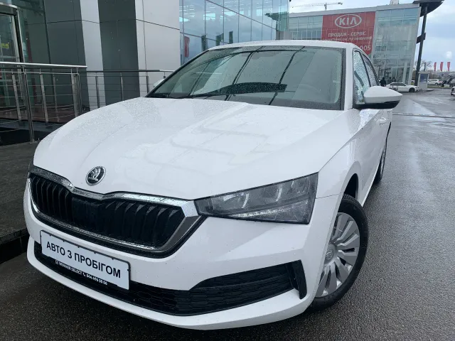 Skoda Scala - фото 1
