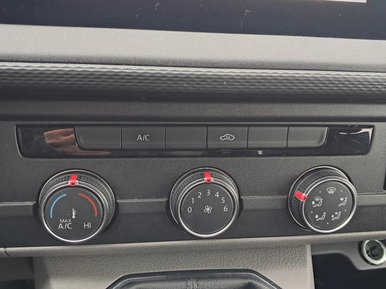 Volkswagen Transporter - фото 21