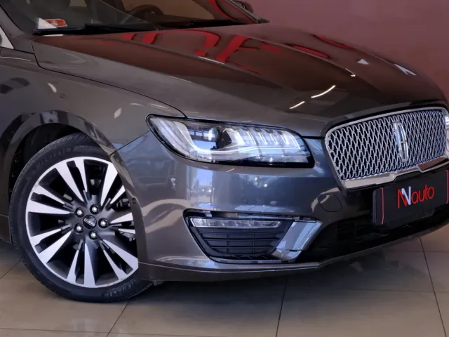 Lincoln MKZ - фото 3