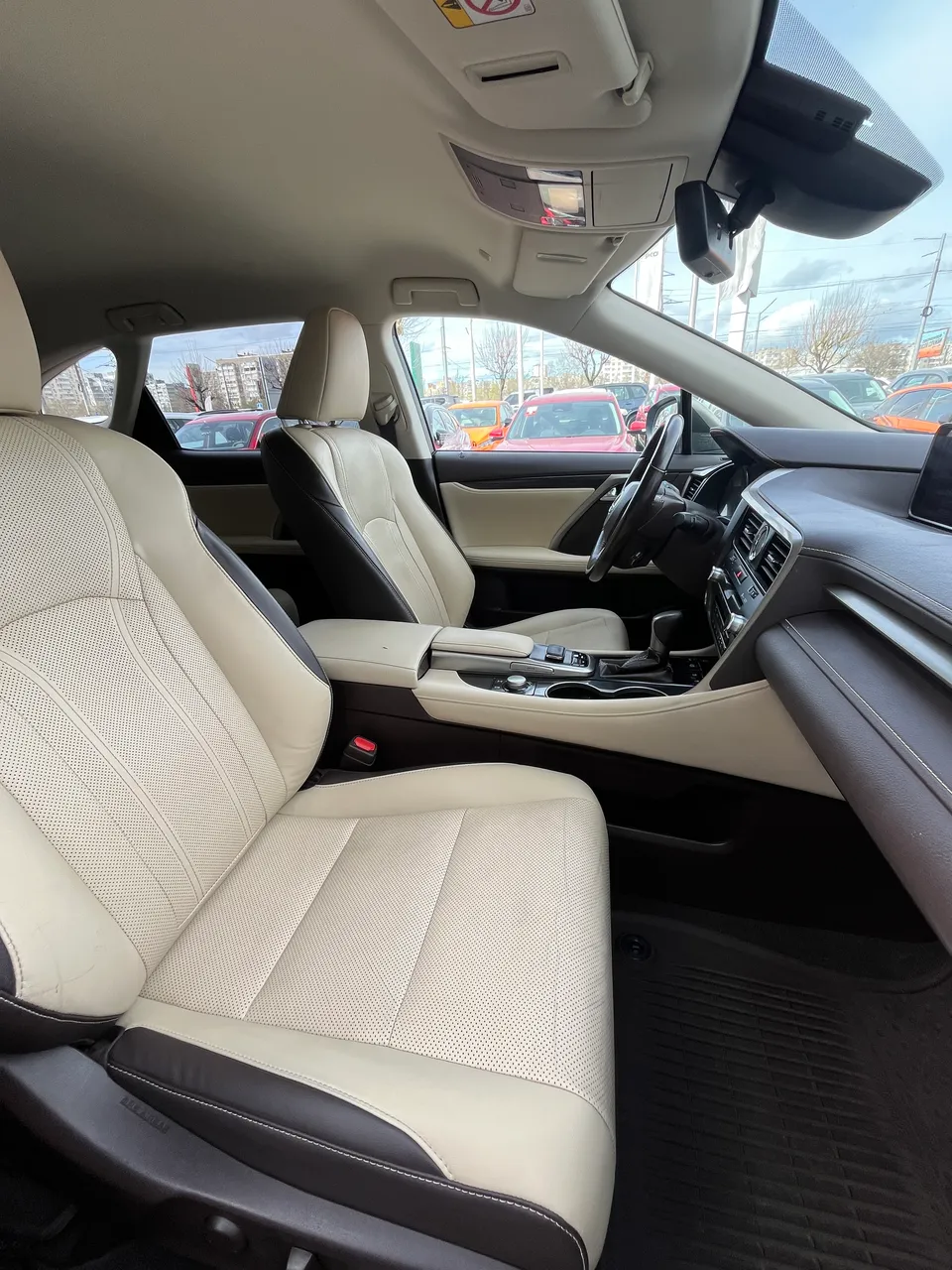 Lexus RX - фото 21