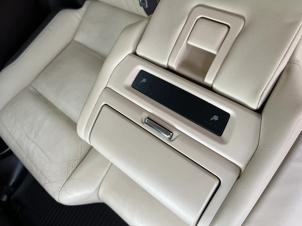 Lexus RX - фото 11