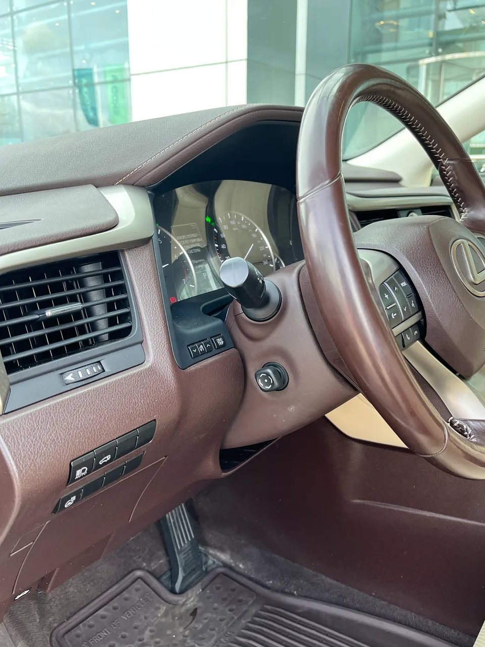 Lexus RX - фото 27