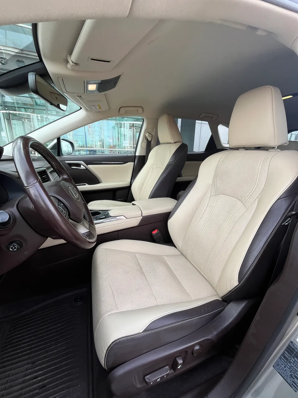 Lexus RX - фото 25