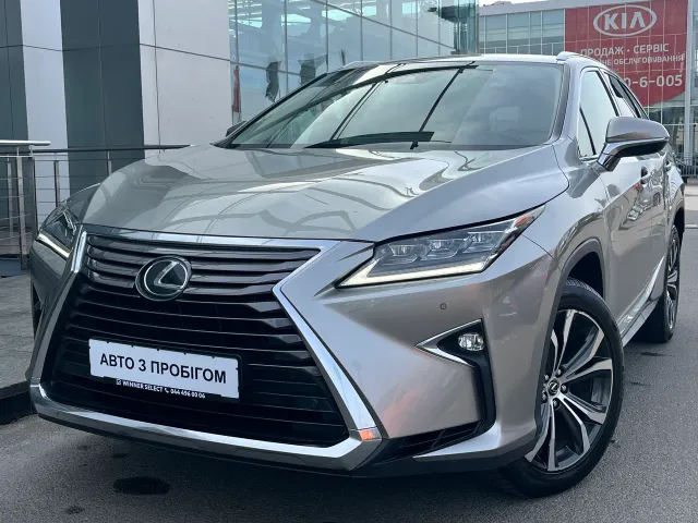 Lexus RX - фото 1