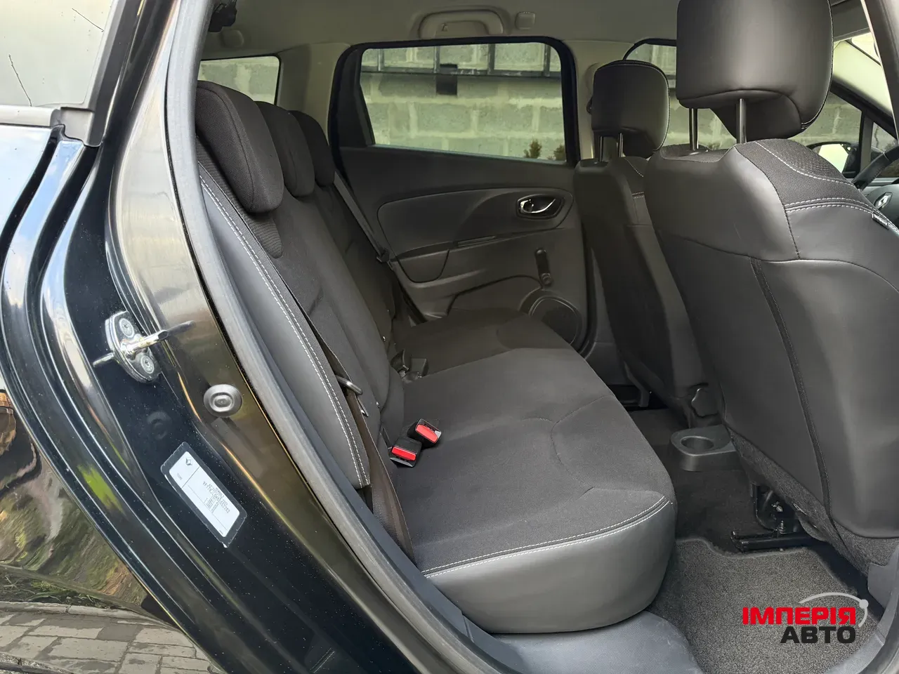 Renault Clio - фото 22