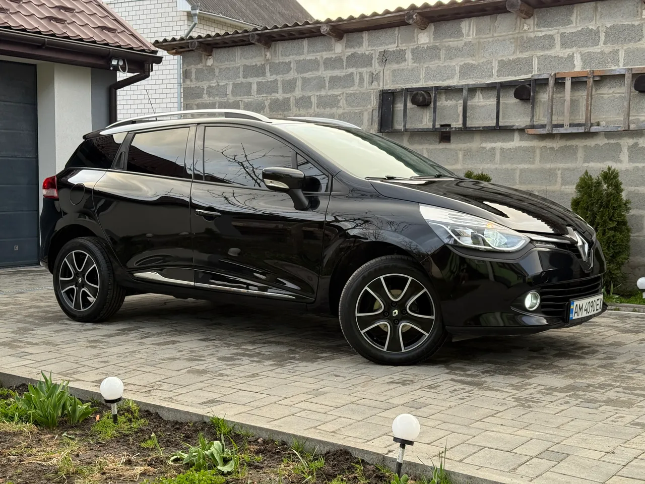 Renault Clio - фото 3