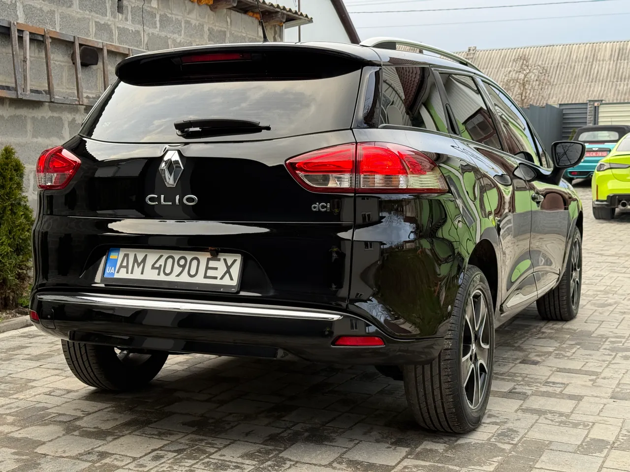 Renault Clio - фото 7