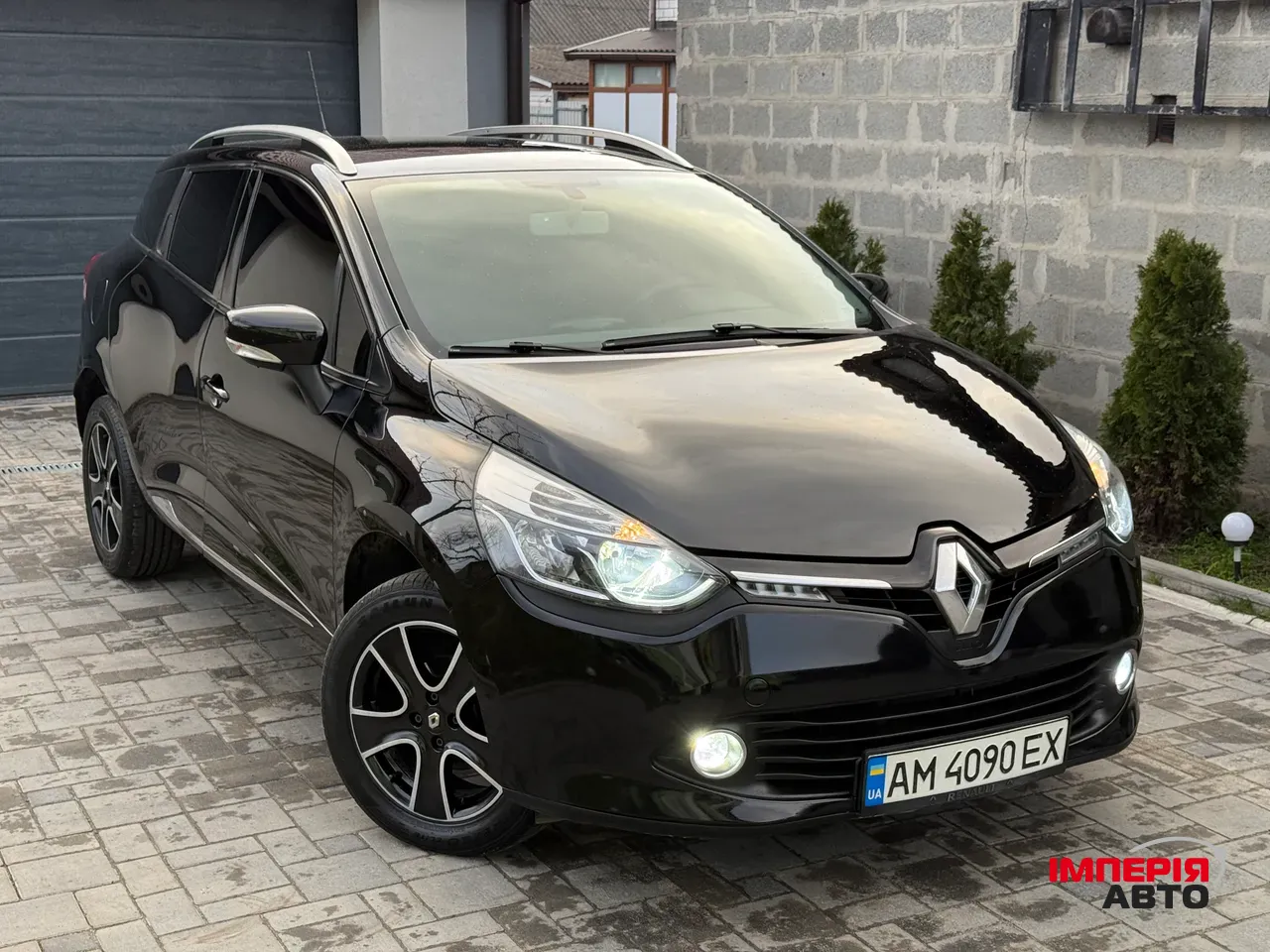 Renault Clio - фото 1
