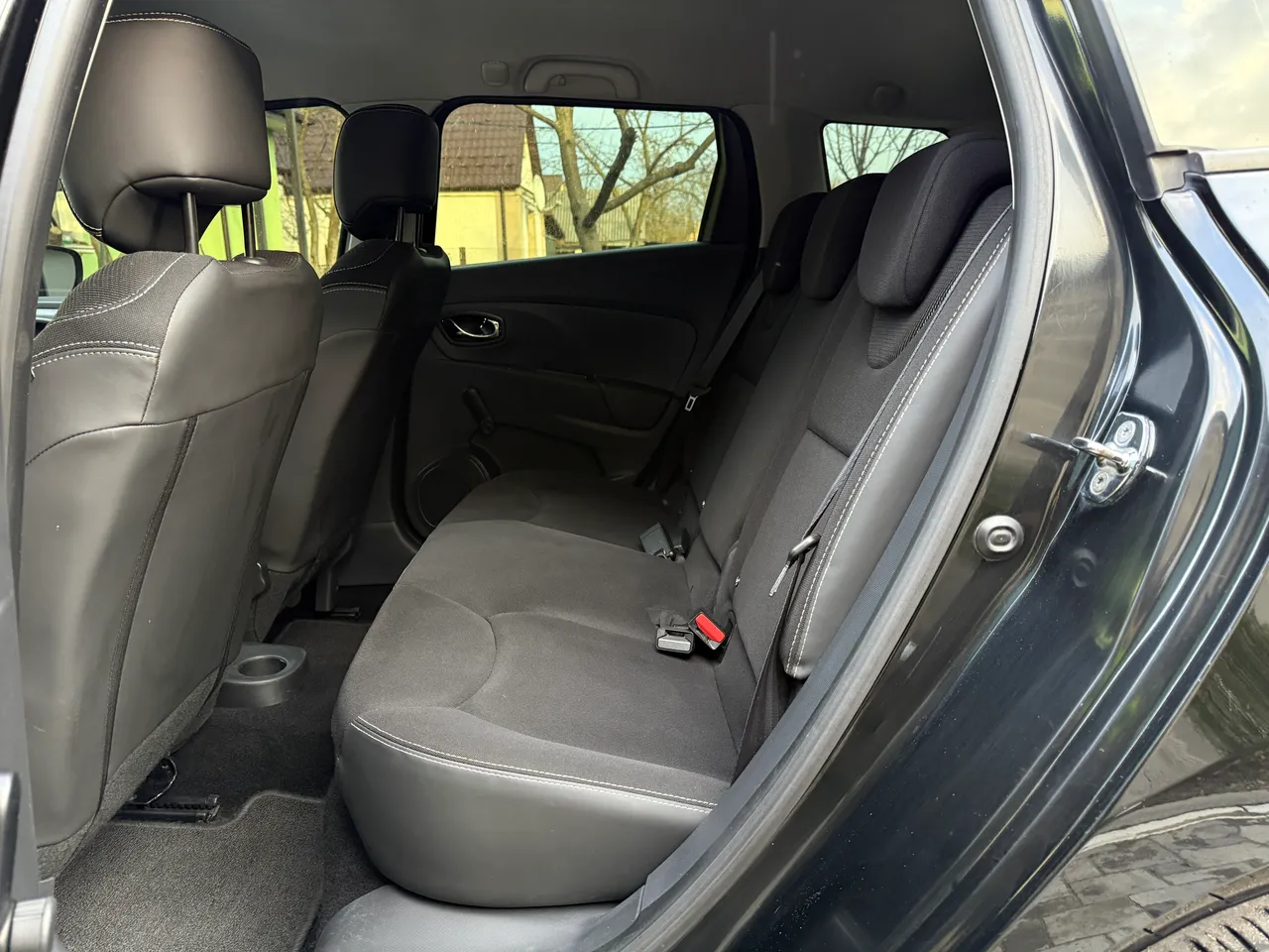 Renault Clio - фото 23